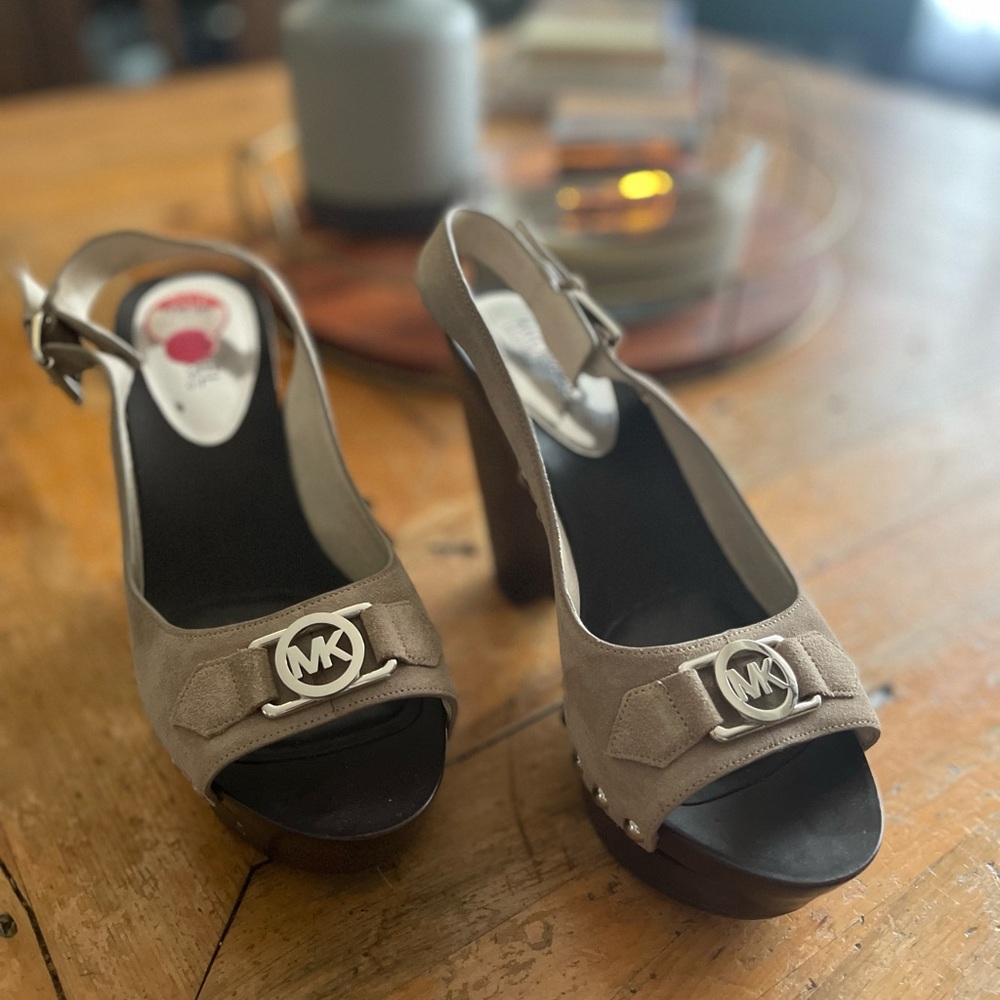 Michael Kors sling back platform sandal 9.5M